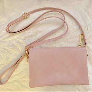 ✨Blush pink NWOT clutch purse w/strap & gold metal